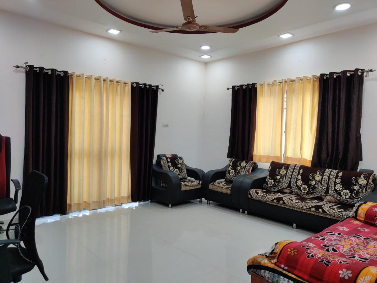 Rajlakshmi Niwas Apartment โซลาปูร์ ห้อง รูปภาพ
